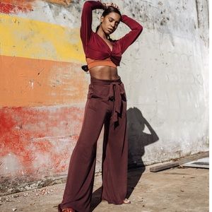 Fabletics | Liv Twist Front Cropped Hoodie Wine